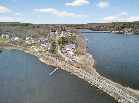 43 Drawbridge Rd, Preston, CT 06365