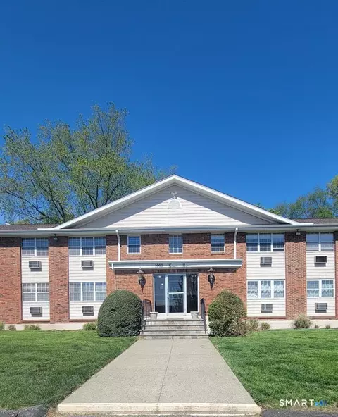 1000 Knapps Hwy #14, Fairfield, CT 06825