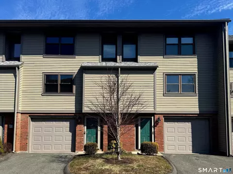 53 Metacomet Dr, Meriden, CT 06450