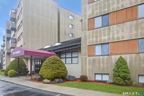 116 Putter Dr #LL 12, Wallingford, CT 06492