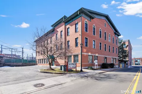 16-18 Ann St #22, Norwalk, CT 06854