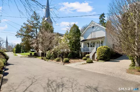 494 Pequot Ave, Southport, CT 06890