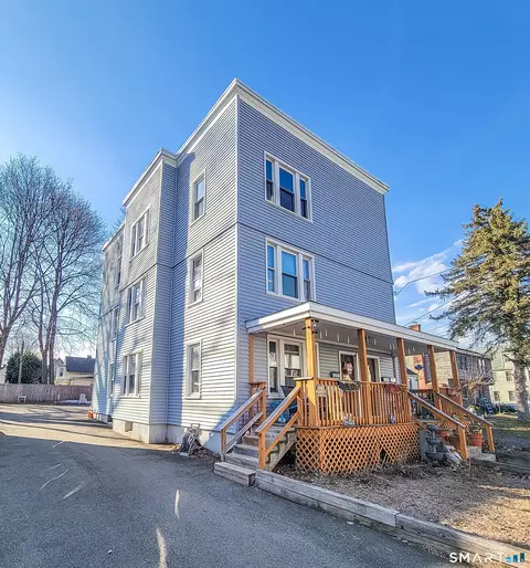 44 Prescott St, Meriden, CT 06450