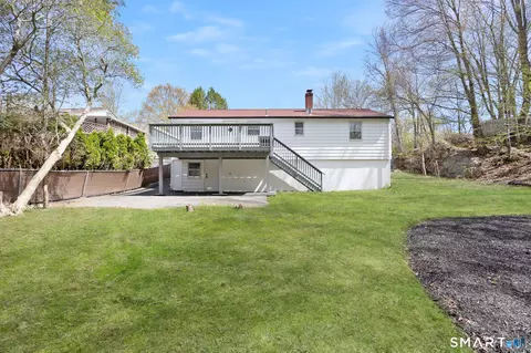 Exterior - 175 Devonwood Dr, Waterbury, CT 06708 photo 4 of 6