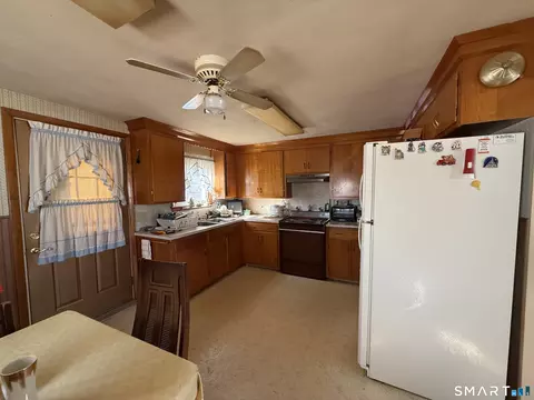 Kitchen - 29 Rosedale St, Killingly, CT 06239 photo 1 of 2
