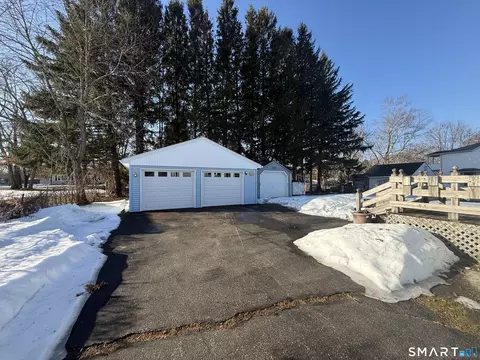 Exterior - 29 Rosedale St, Killingly, CT 06239 photo 5 of 7