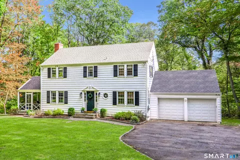59 Shady Knoll Ln, New Canaan, CT 06840