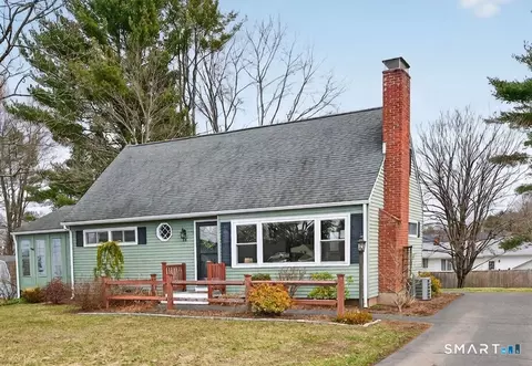 12 Lewis St, Tariffville, CT 06081