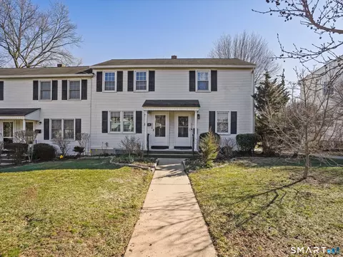214 Sylvan Knoll Rd #214, Stamford, CT 06902