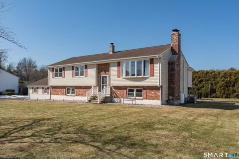 130 N Hill Rd, North Haven, CT 06473