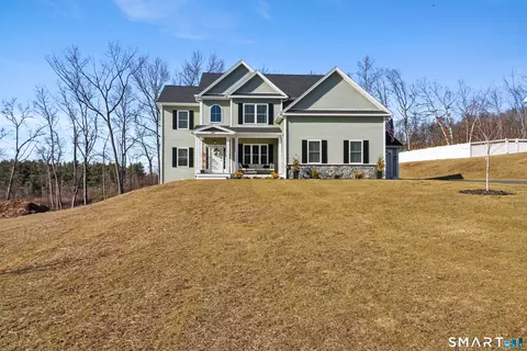 147 Winchester Dr, Southington, CT 06489