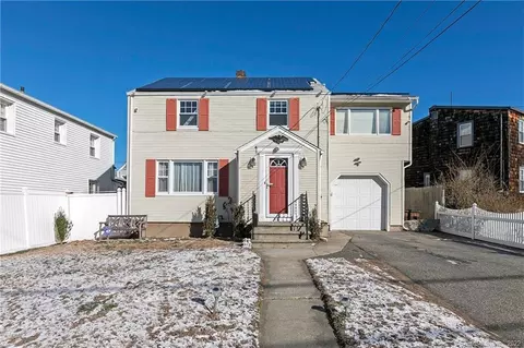355 Patterson Ave, Stratford, CT 06614