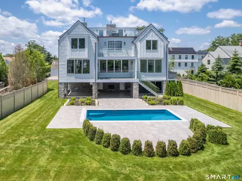 22 Apple Tree Trl, Westport, CT 06880