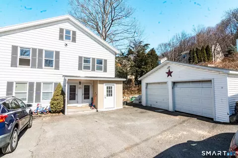 7 Violet Hill Ln, New Milford, CT 06776