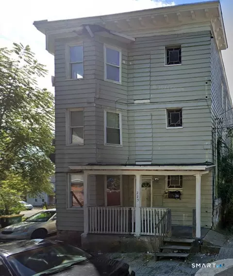 225 Bishop St, Waterbury, CT 06704