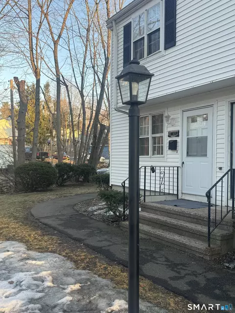 103 Kohanza St #F, Danbury, CT 06811