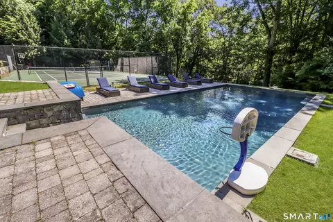 35 Woody Ln, Westport, CT 06880