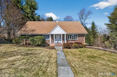 21 Rexview Cir, Trumbull, CT 06611