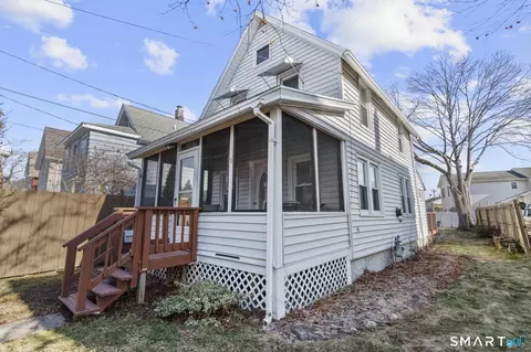 89 Naugatuck Ave, Milford, CT 06460