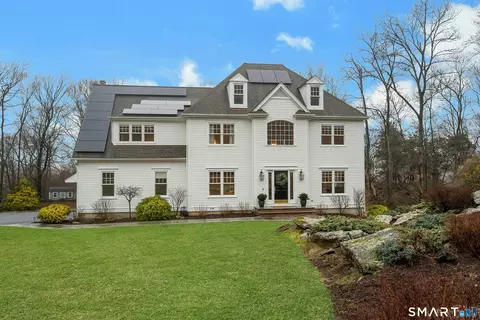 35 Golf View Dr, Easton, CT 06612