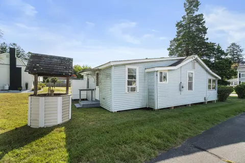 13 College St, Old Saybrook, CT 06475