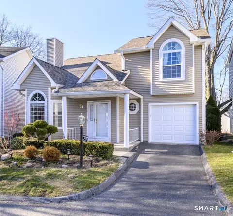 596 Glenbrook Rd #12, Stamford, CT 06906