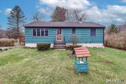 10 Bonnybrook Dr, New Milford, CT 06776