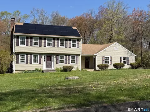 75 Lynnrich Dr, Thomaston, CT 06787