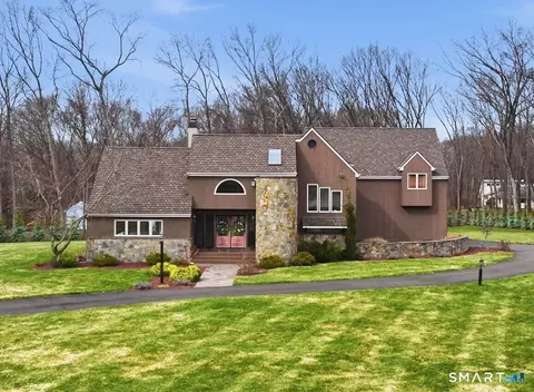 28 E Ridge Ct, Cheshire, CT 06410