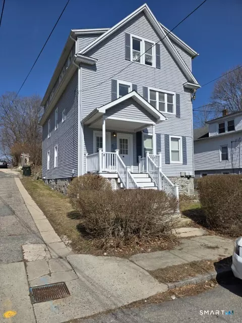 35 Denison Ave, New London, CT 06320