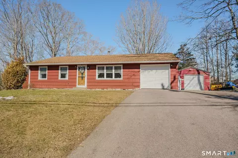 62 Highland Dr, Ledyard, CT 06339