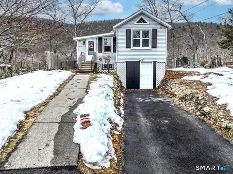 16 Birch Hill Ln, Kent, CT 06757