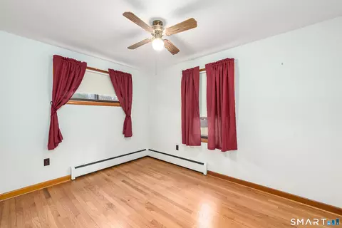 Bedroom - 6 Saunders Ln, Prospect, CT 06712 photo 6 of 8