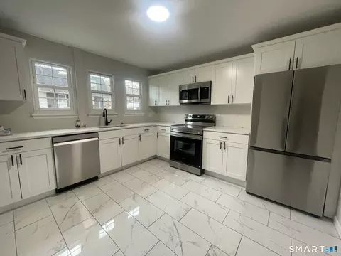 96 Angel Dr #C, Waterbury, CT 06708