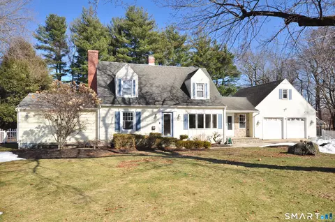 112 Knollwood Rd, East Hartford, CT 06118