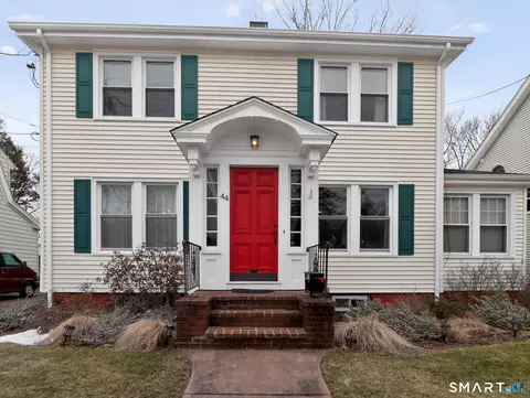 44 Lake St, Hamden, CT 06517