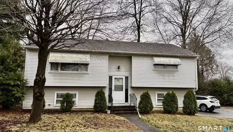 42 Harpswell St, Torrington, CT 06790