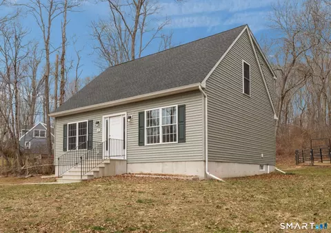 69 Wendell Comrie Rd, Ledyard, CT 06339