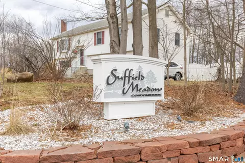 3 Pebblestone Cir #3, Suffield, CT 06078