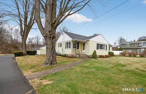 238 West St, Plantsville, CT 06479