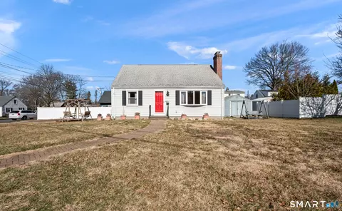 46 Piper Brook Ave, Newington, CT 06111