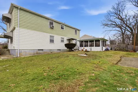 3 Vernon St, West Haven, CT 06516