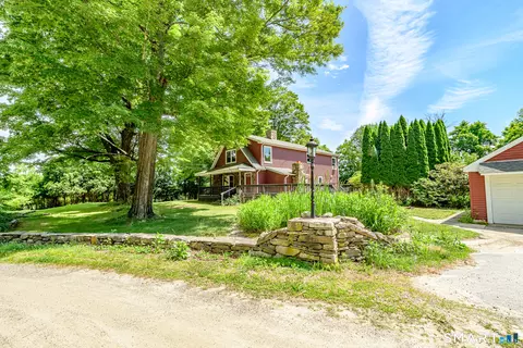 21 Duffy Rd, Pomfret, CT 06259