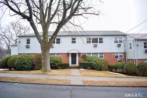 153 Cherry Hill Dr #2A, Bridgeport, CT 06606