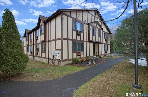 448 Swanson Cres #448, Milford, CT 06461