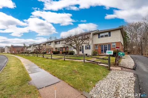 Exterior - 147 Spring St #147, Wethersfield, CT 06109 photo 7 of 9