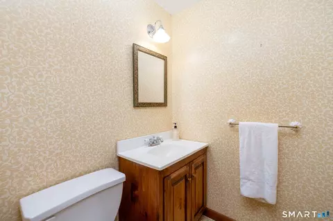 Bath - 147 Spring St #147, Wethersfield, CT 06109 photo 1 of 2