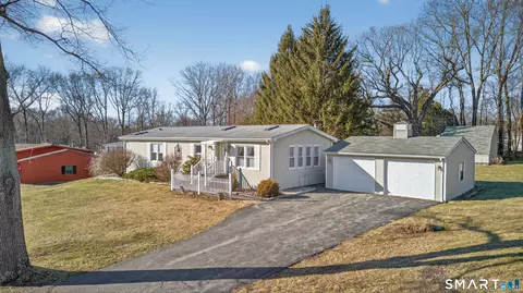 82 Colchester Cmns, Colchester, CT 06415