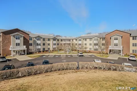 2590 Gold Star Hwy #311, Mystic, CT 06355