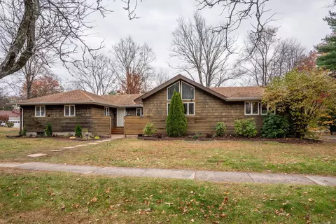148 King Philip Dr, West Hartford, CT 06117